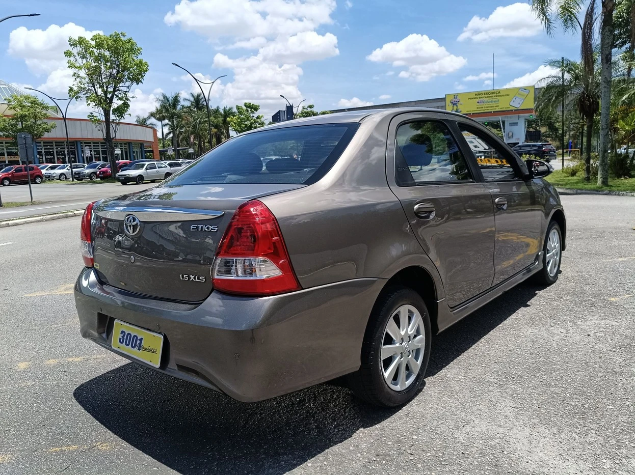 TOYOTA ETIOS