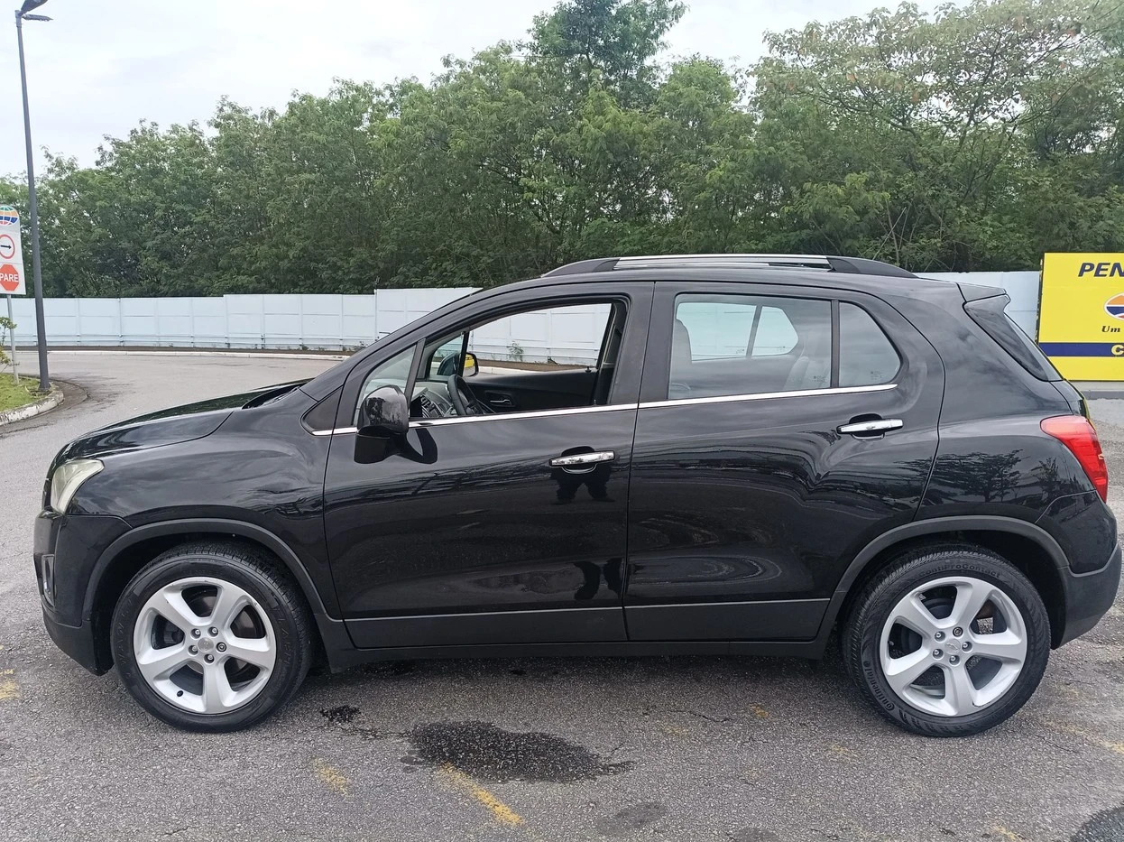 CHEVROLET TRACKER