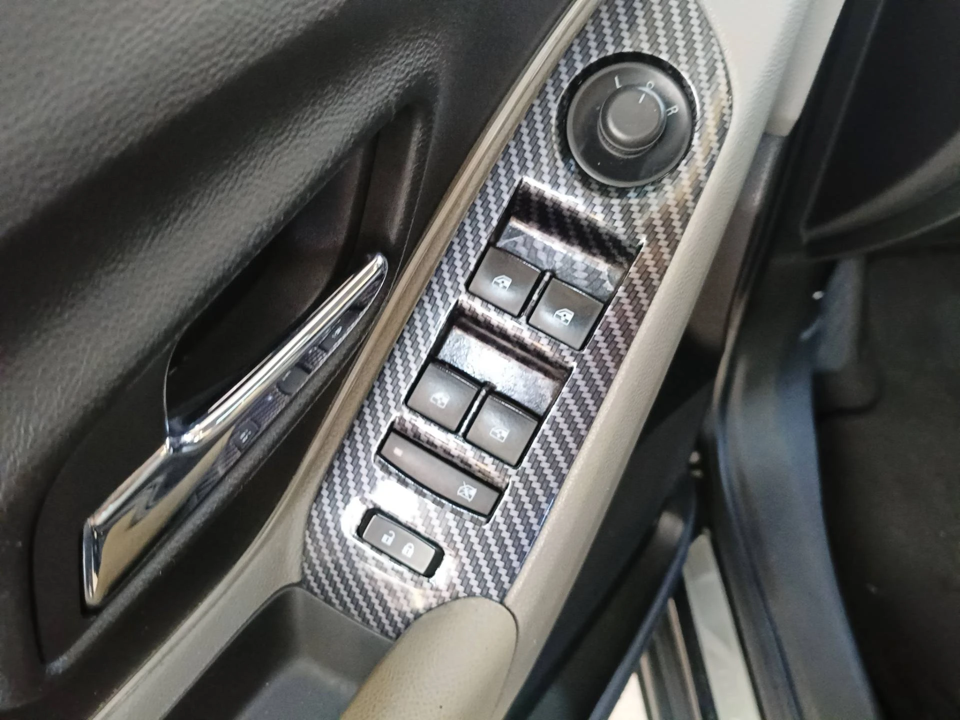 CHEVROLET TRACKER