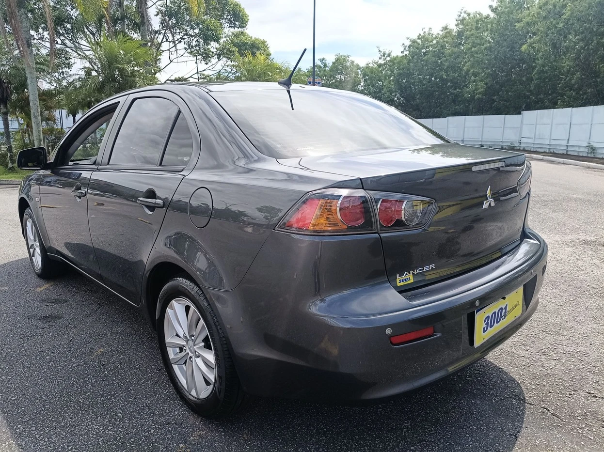 MITSUBISHI LANCER