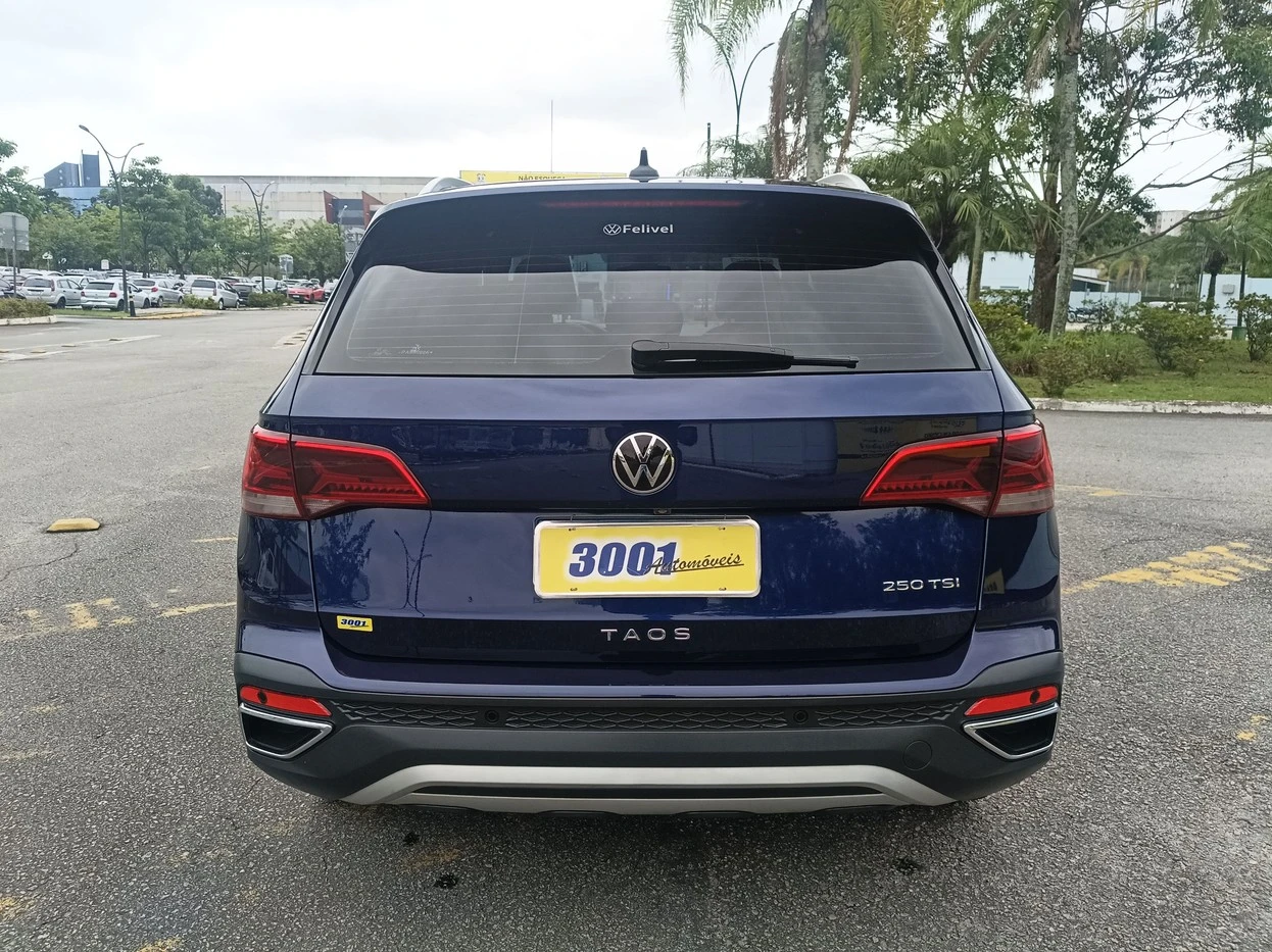 VOLKSWAGEN TAOS
