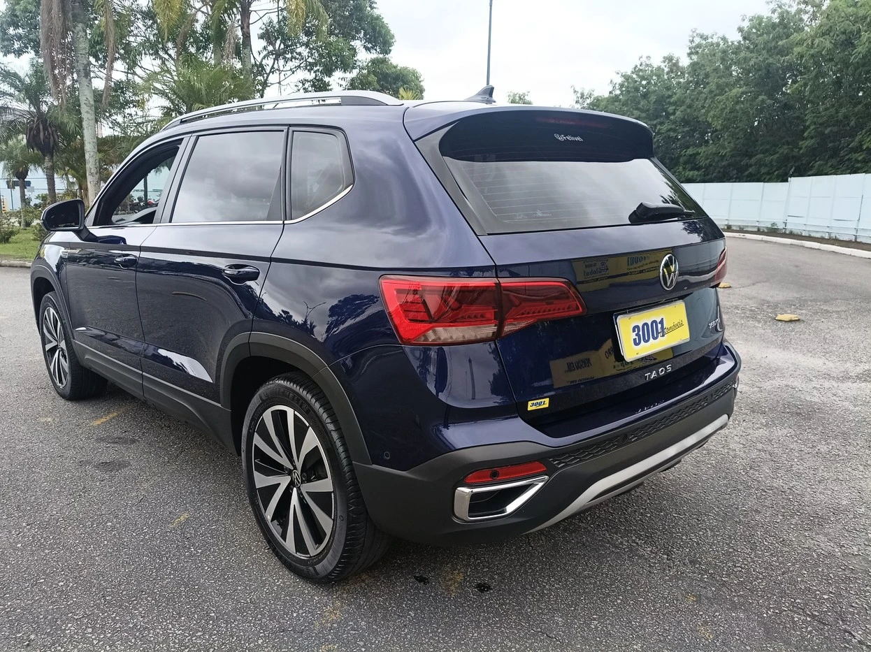 VOLKSWAGEN TAOS