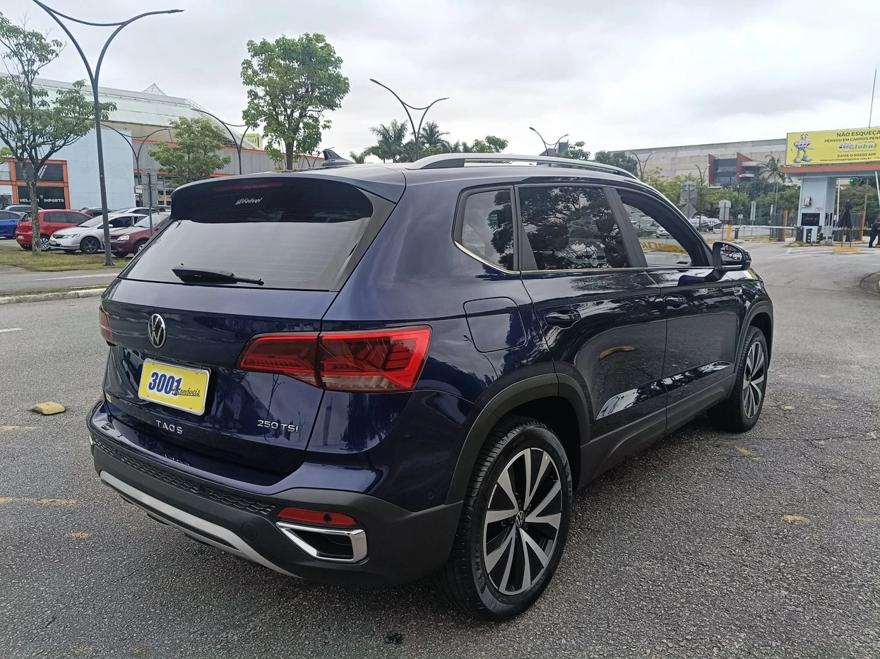 VOLKSWAGEN TAOS