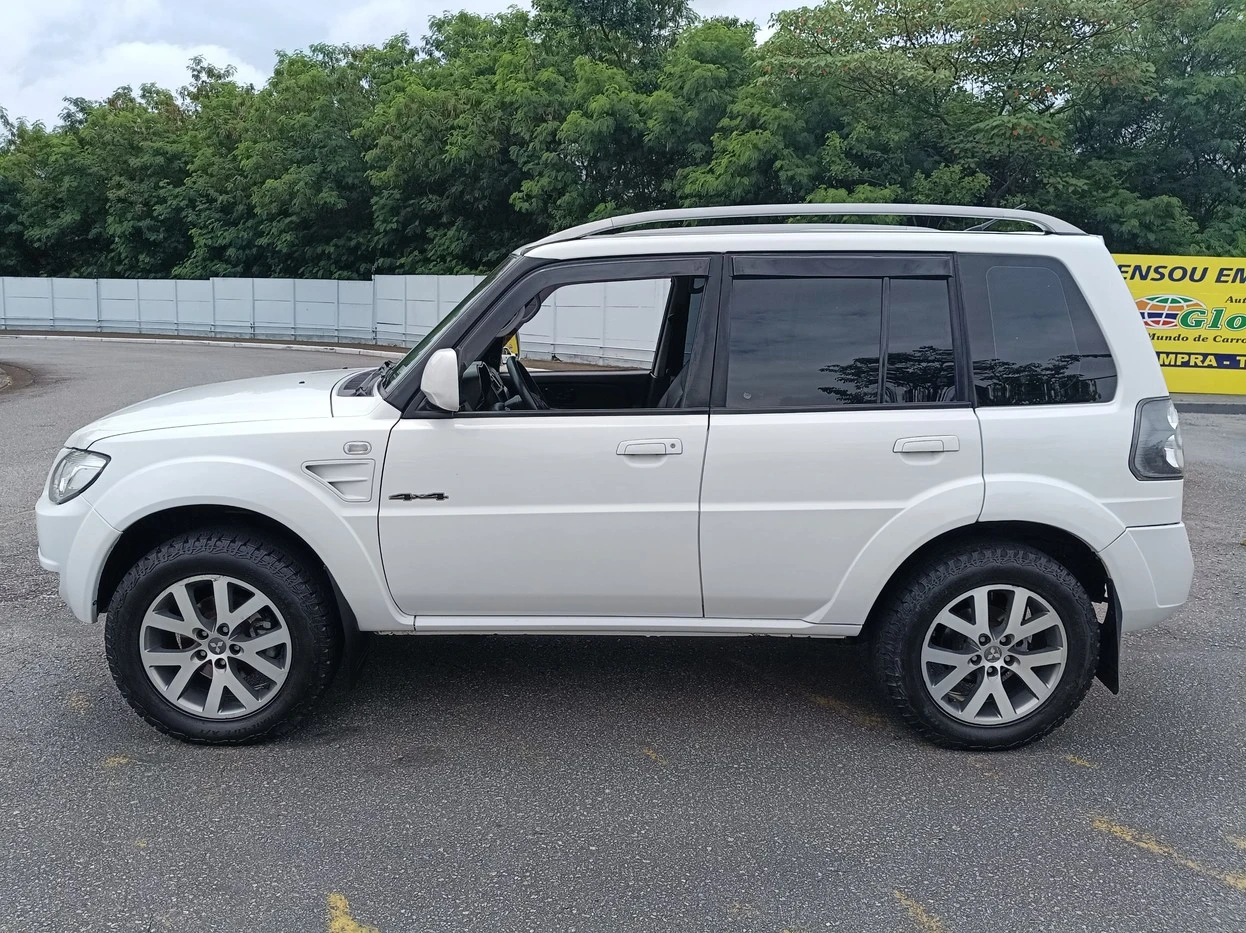 MITSUBISHI PAJERO TR4
