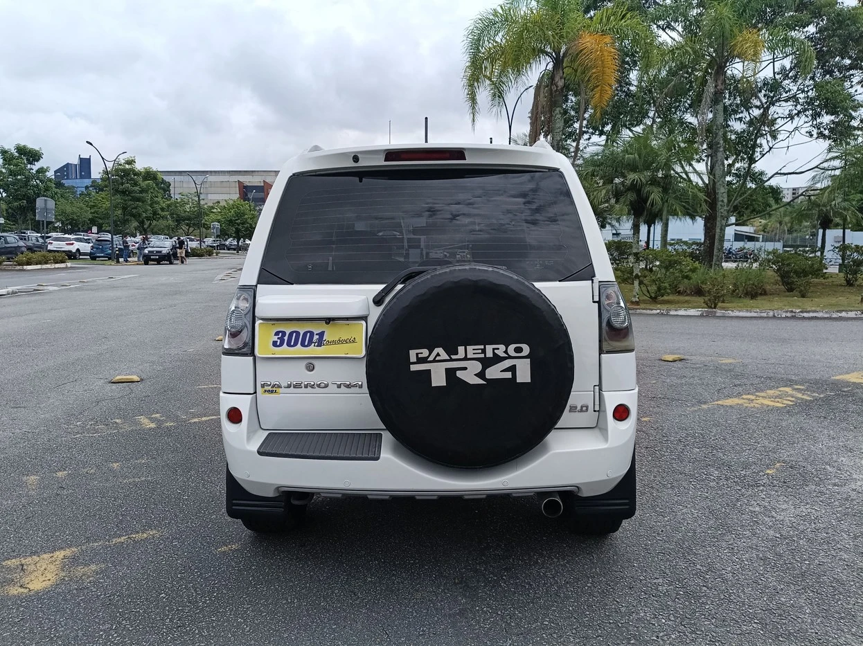 MITSUBISHI PAJERO TR4