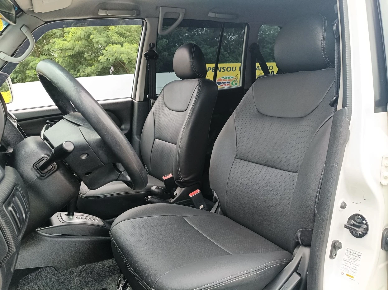 MITSUBISHI PAJERO TR4