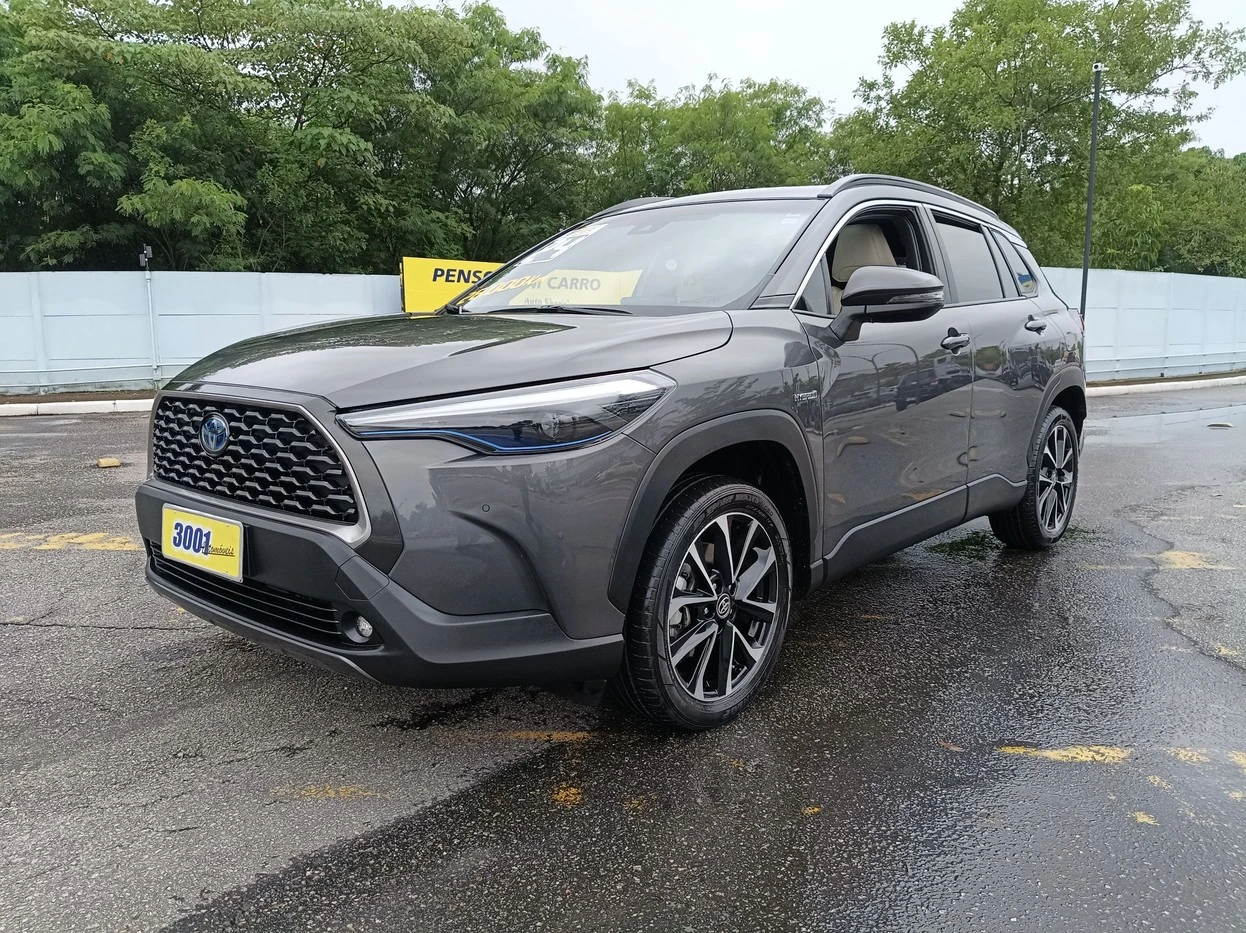 TOYOTA COROLLA CROSS