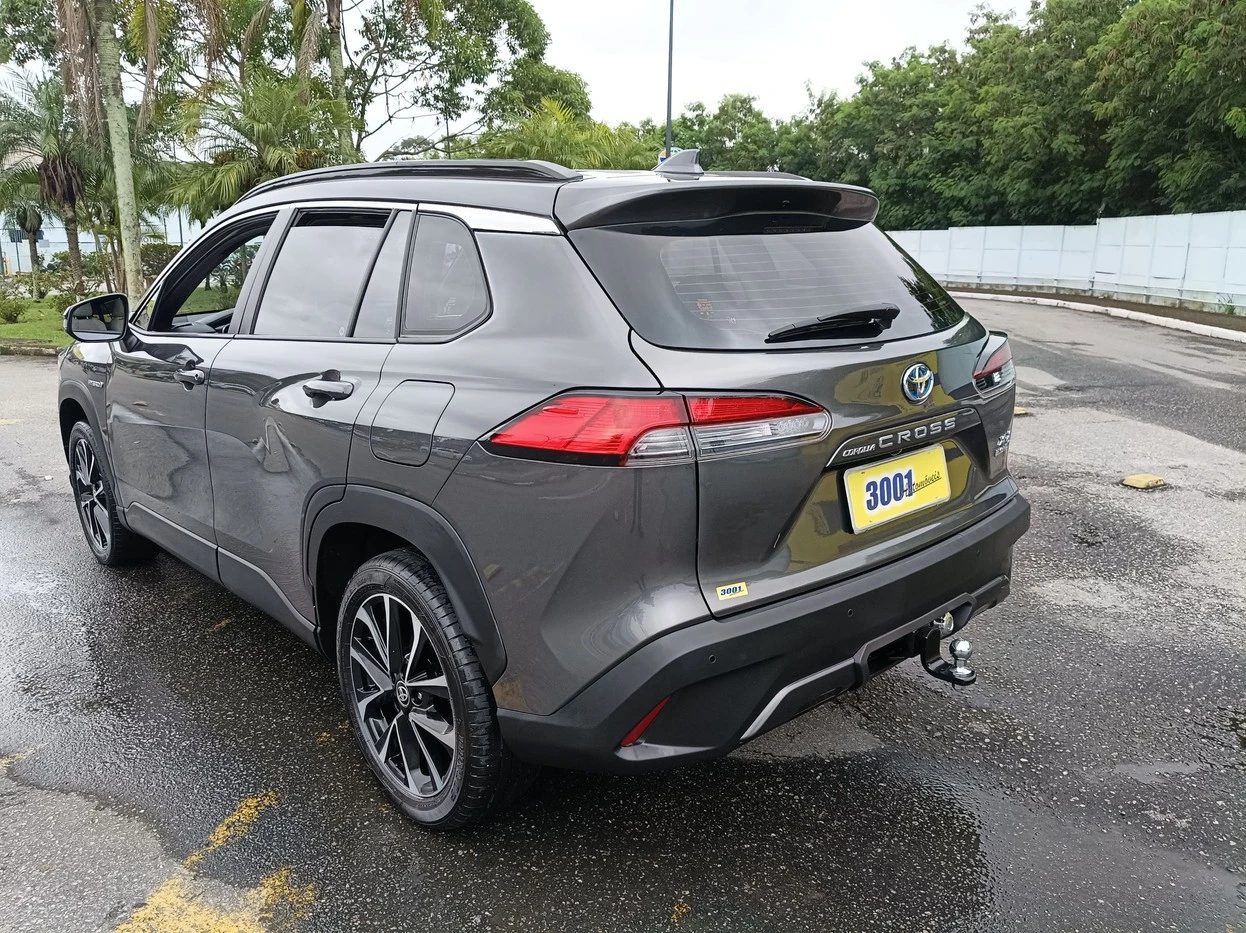 TOYOTA COROLLA CROSS