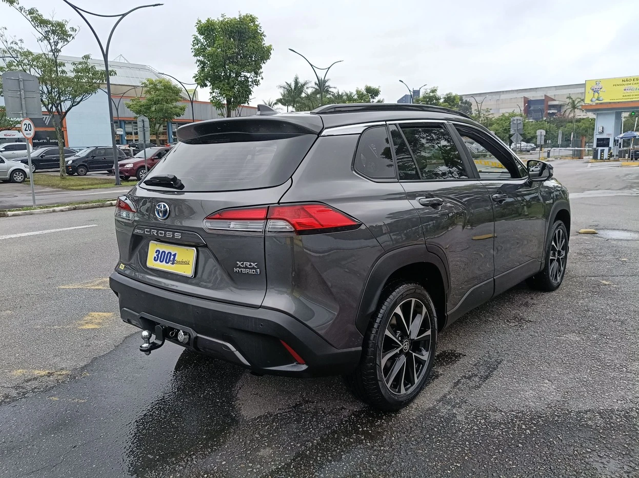 TOYOTA COROLLA CROSS