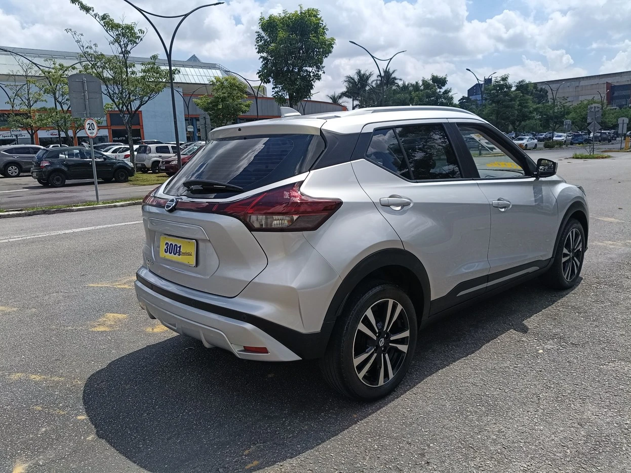 NISSAN KICKS