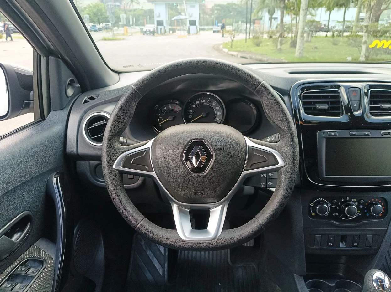 RENAULT LOGAN