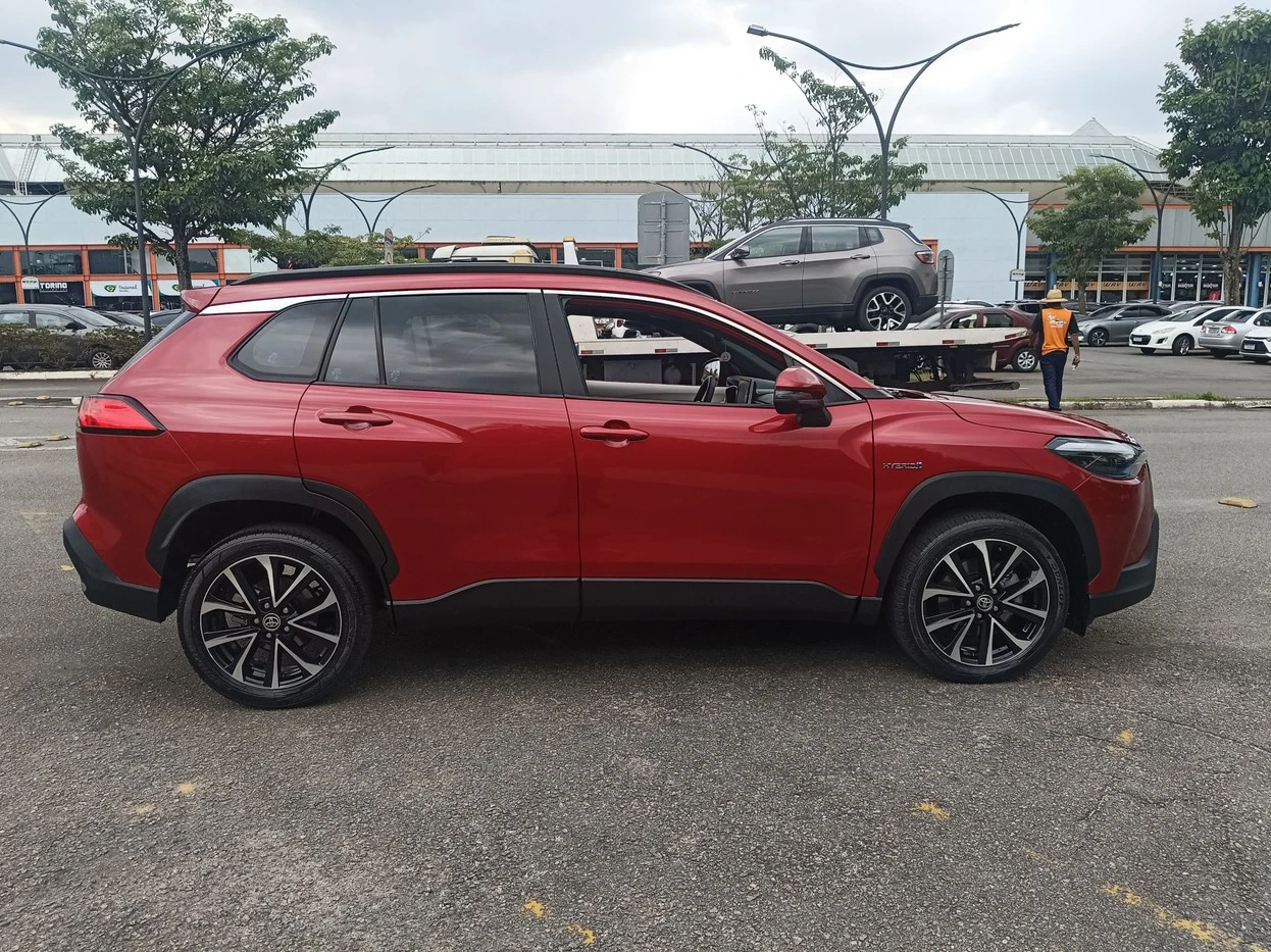 TOYOTA COROLLA CROSS