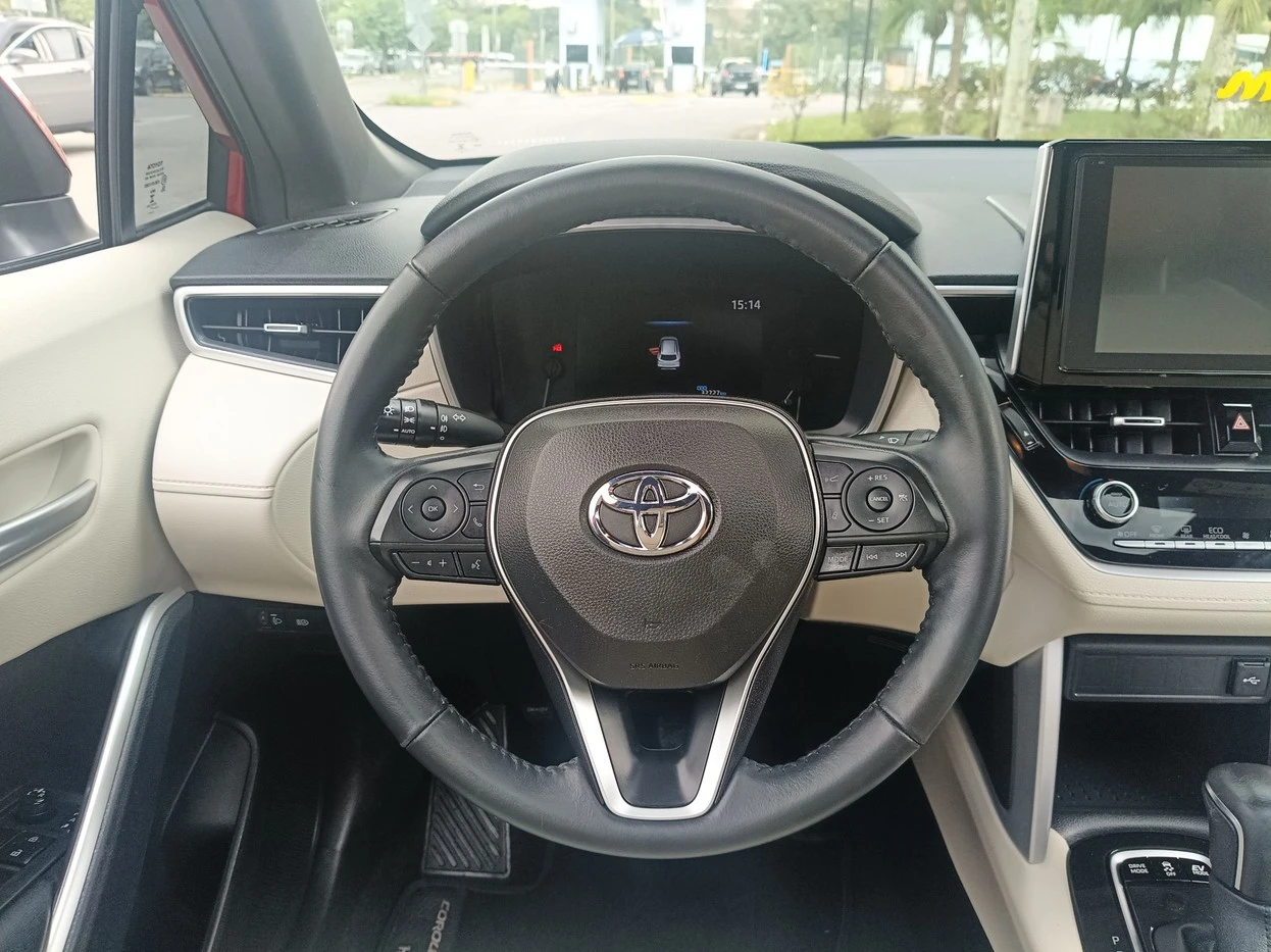 TOYOTA COROLLA CROSS