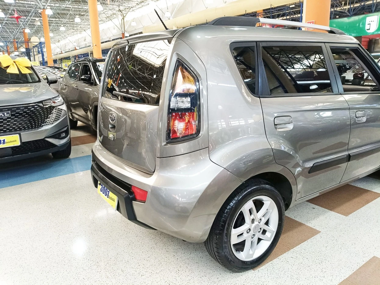 KIA SOUL