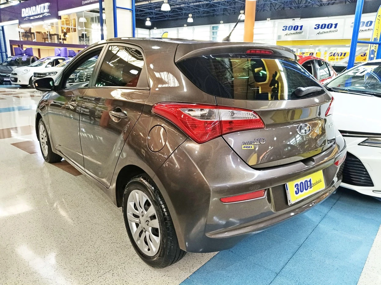 HYUNDAI HB20