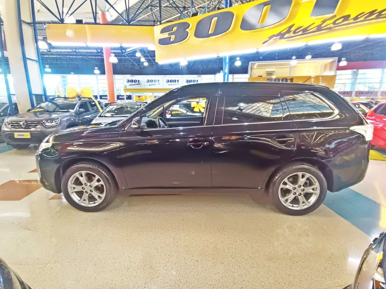 MITSUBISHI OUTLANDER