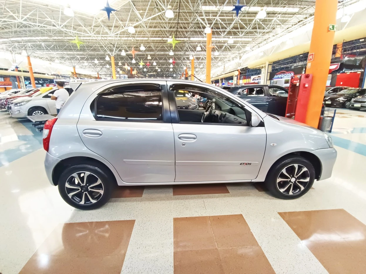 TOYOTA ETIOS