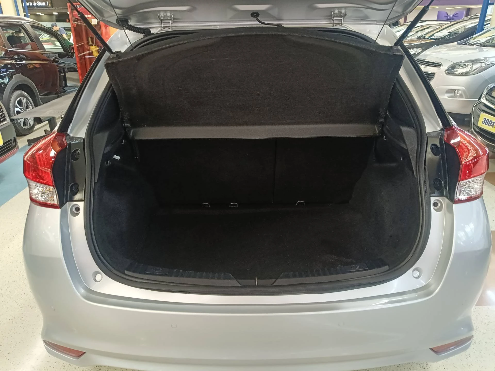TOYOTA YARIS