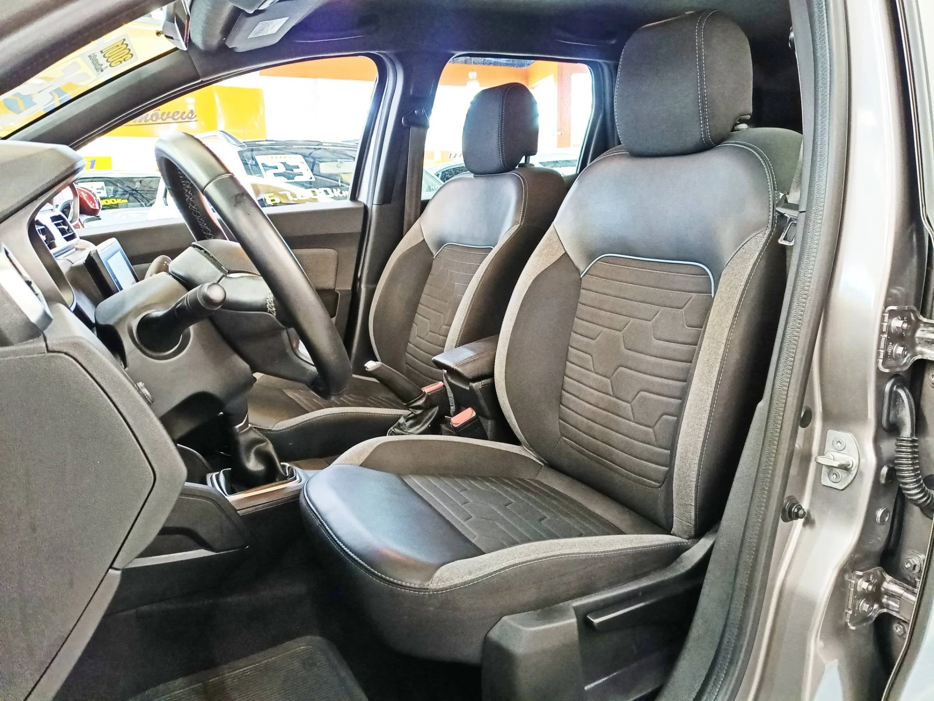 RENAULT DUSTER