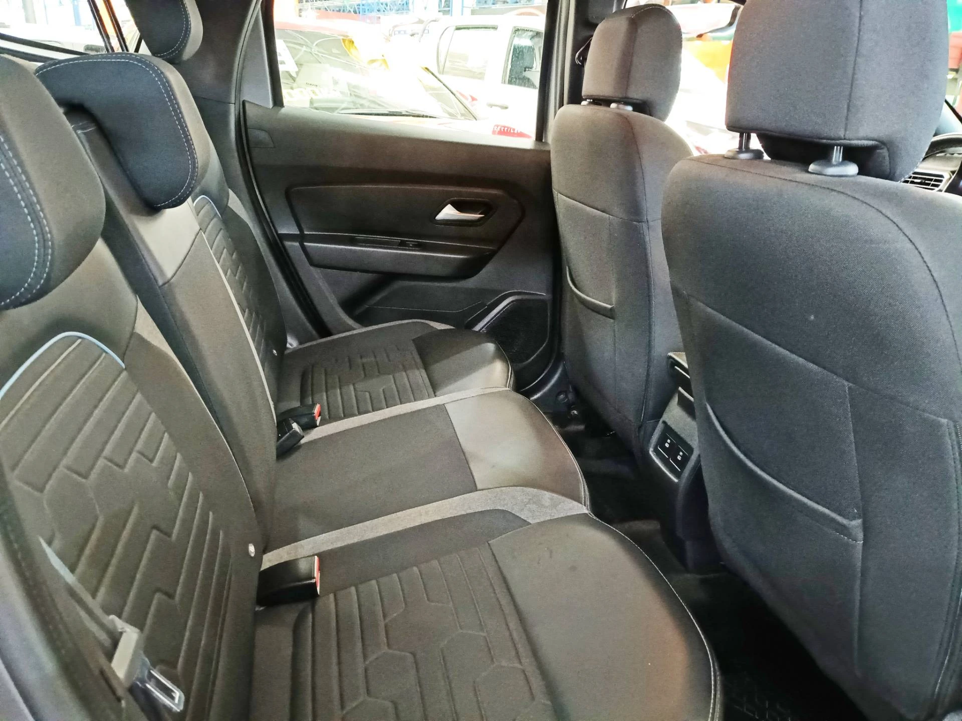 RENAULT DUSTER