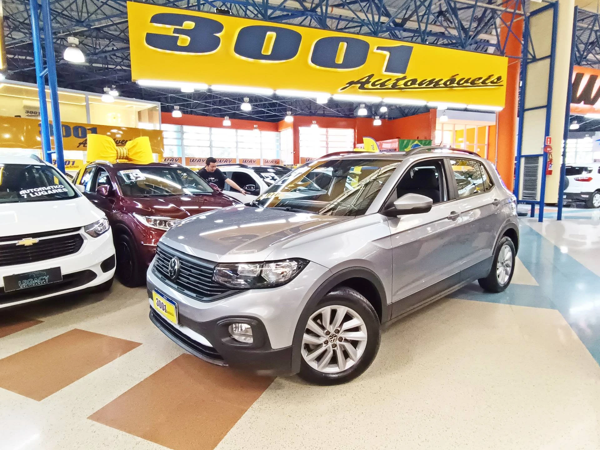 VOLKSWAGEN T-CROSS