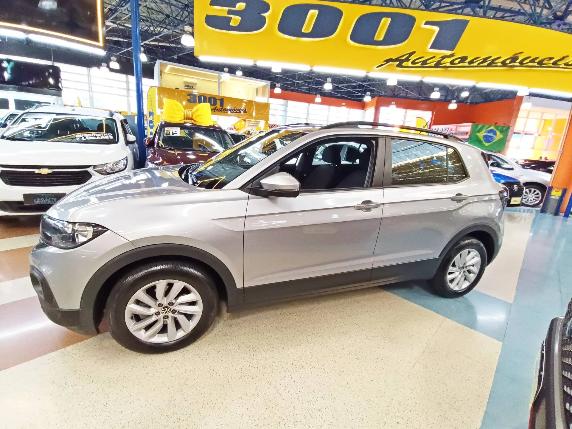 VOLKSWAGEN T-CROSS