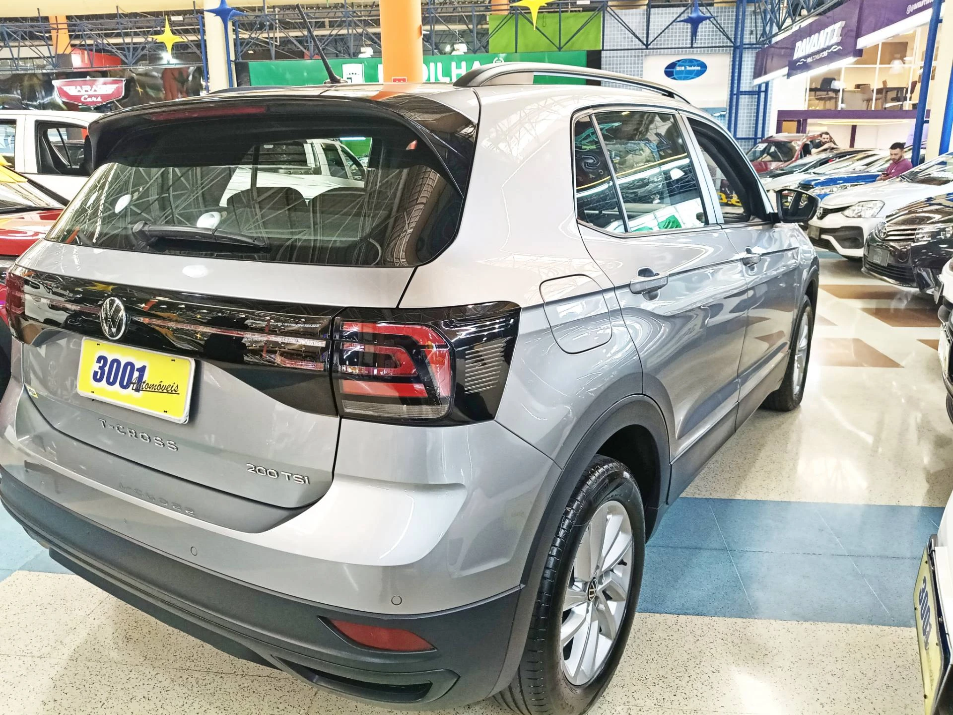 VOLKSWAGEN T-CROSS