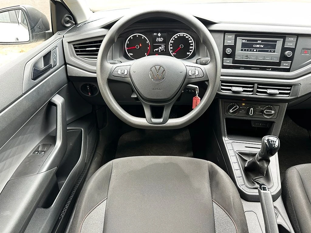VOLKSWAGEN POLO