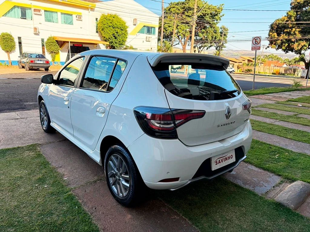 RENAULT SANDERO