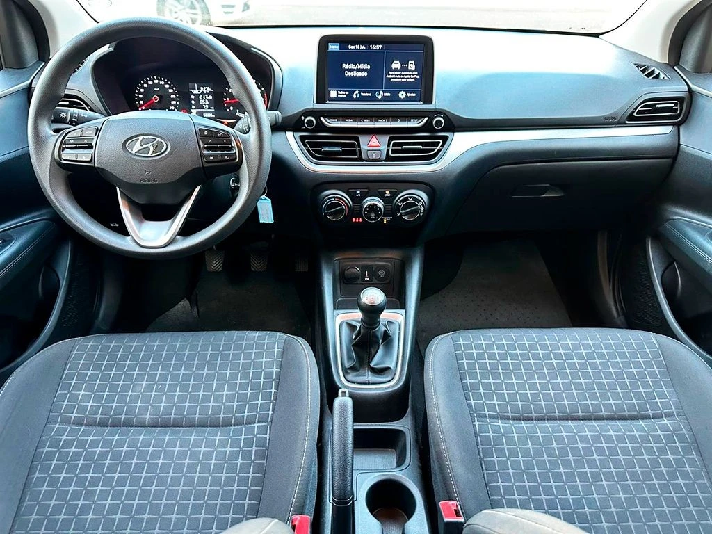 HYUNDAI HB20