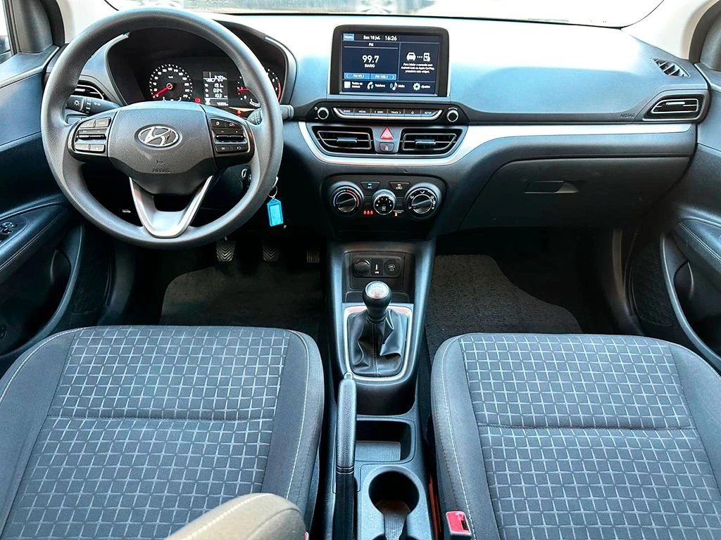 HYUNDAI HB20