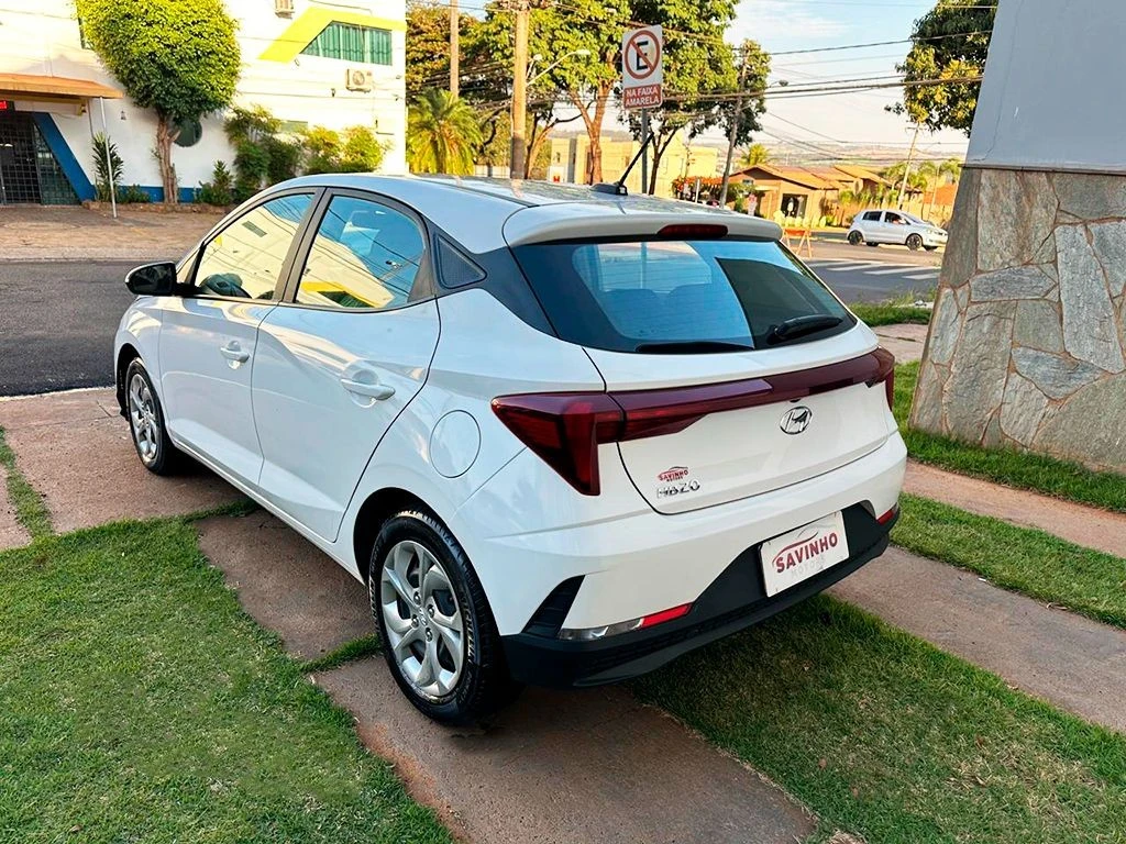 HYUNDAI HB20