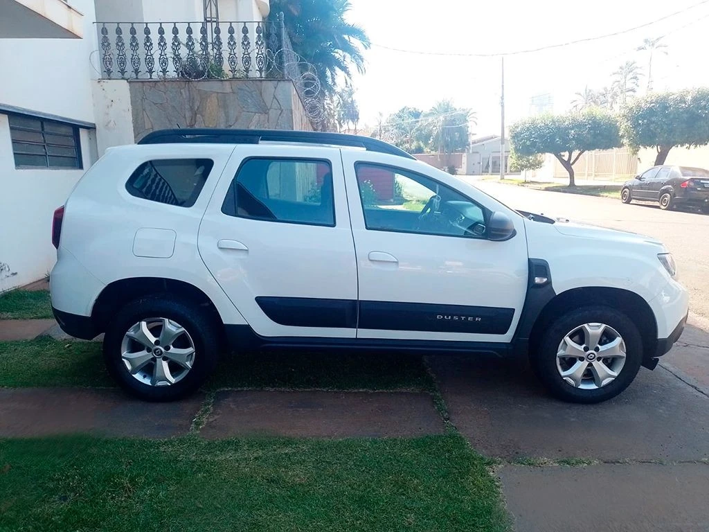 RENAULT DUSTER