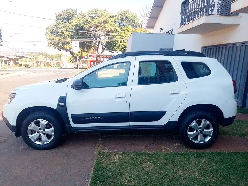 RENAULT DUSTER