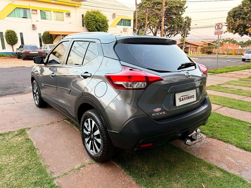 NISSAN KICKS