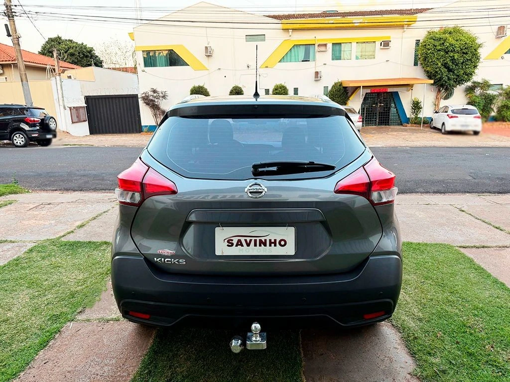 NISSAN KICKS