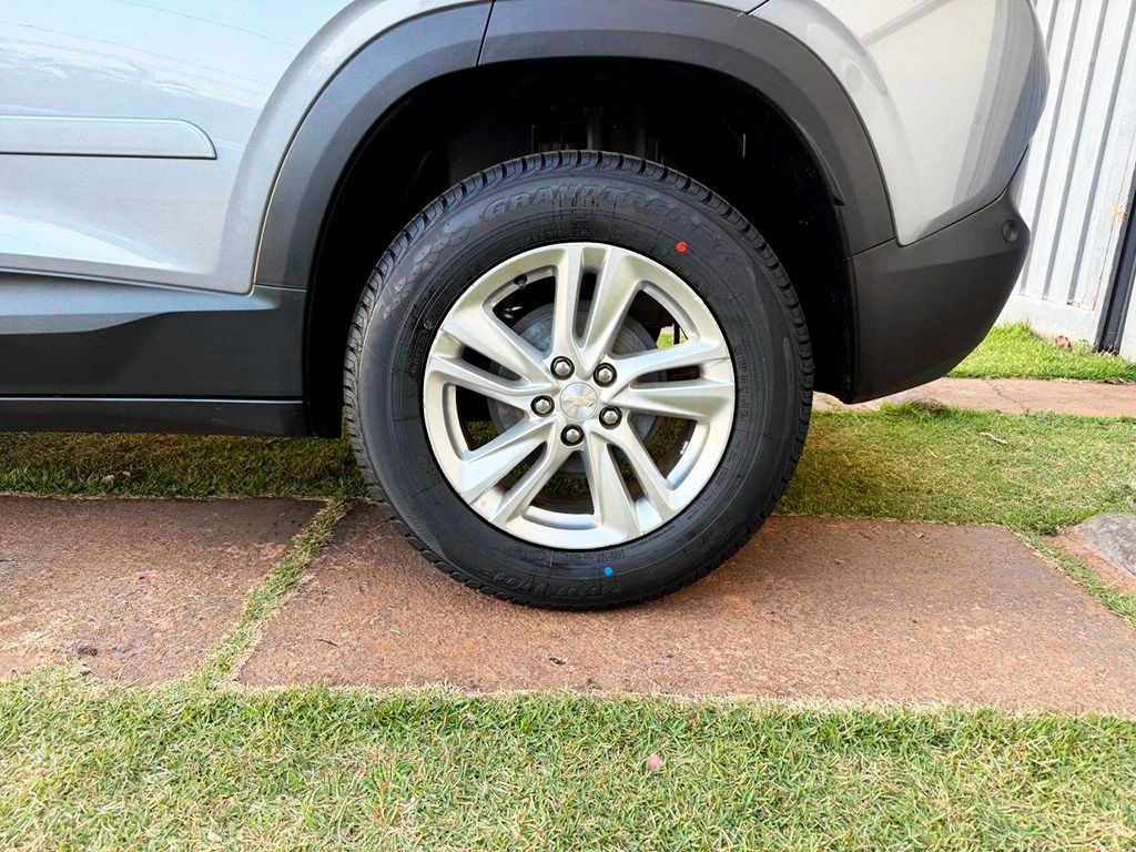 CHEVROLET TRACKER