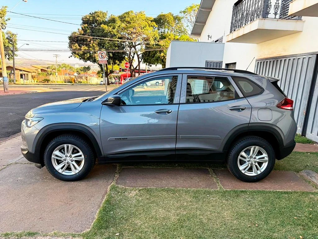CHEVROLET TRACKER