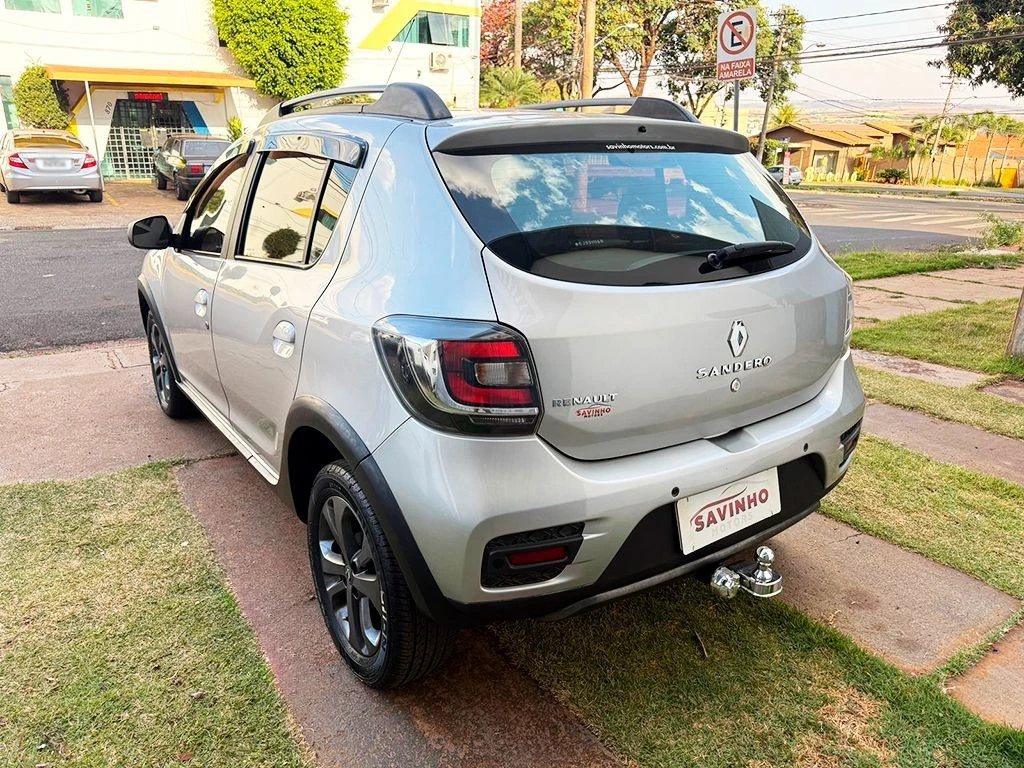 RENAULT SANDERO