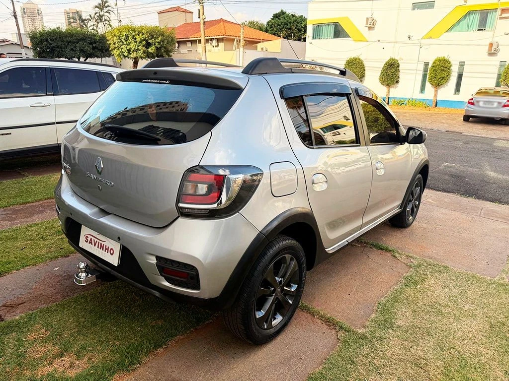 RENAULT SANDERO