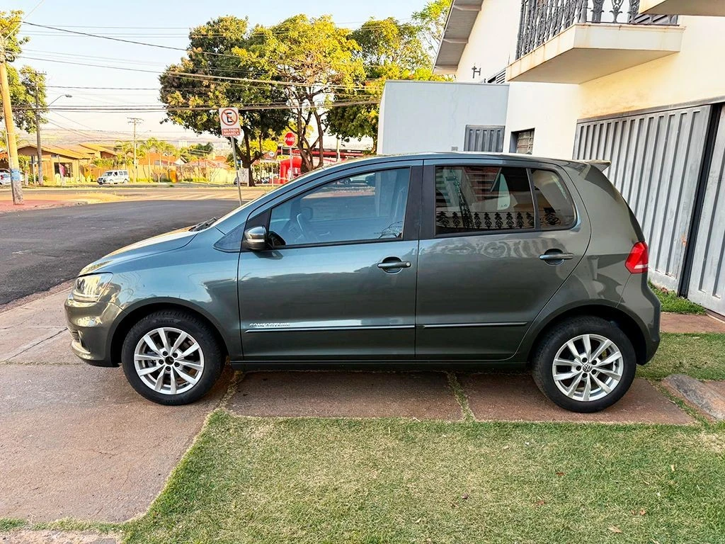 VOLKSWAGEN FOX