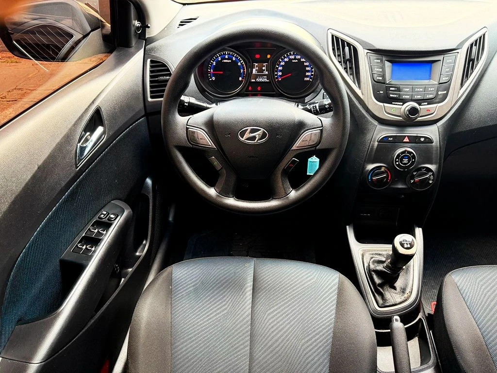 HYUNDAI HB20