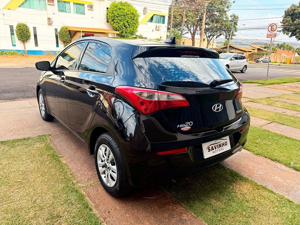 HYUNDAI HB20