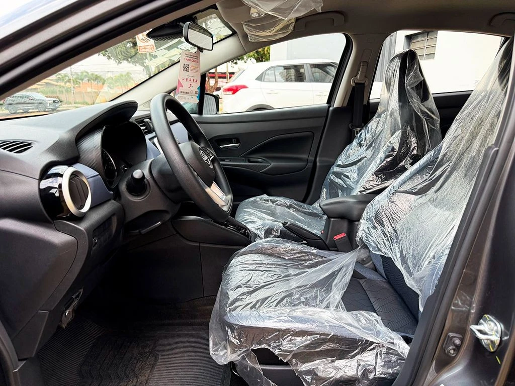 NISSAN VERSA