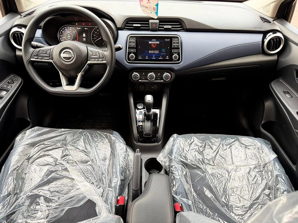 NISSAN VERSA