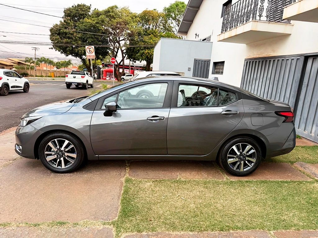 NISSAN VERSA