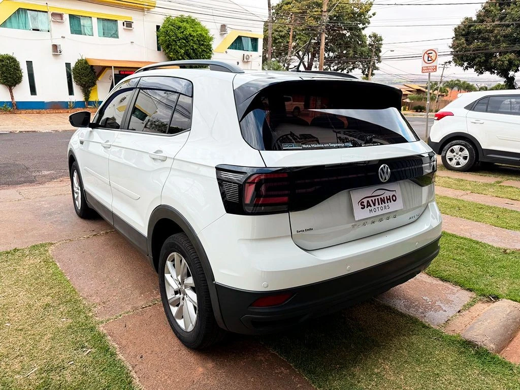 VOLKSWAGEN T-CROSS