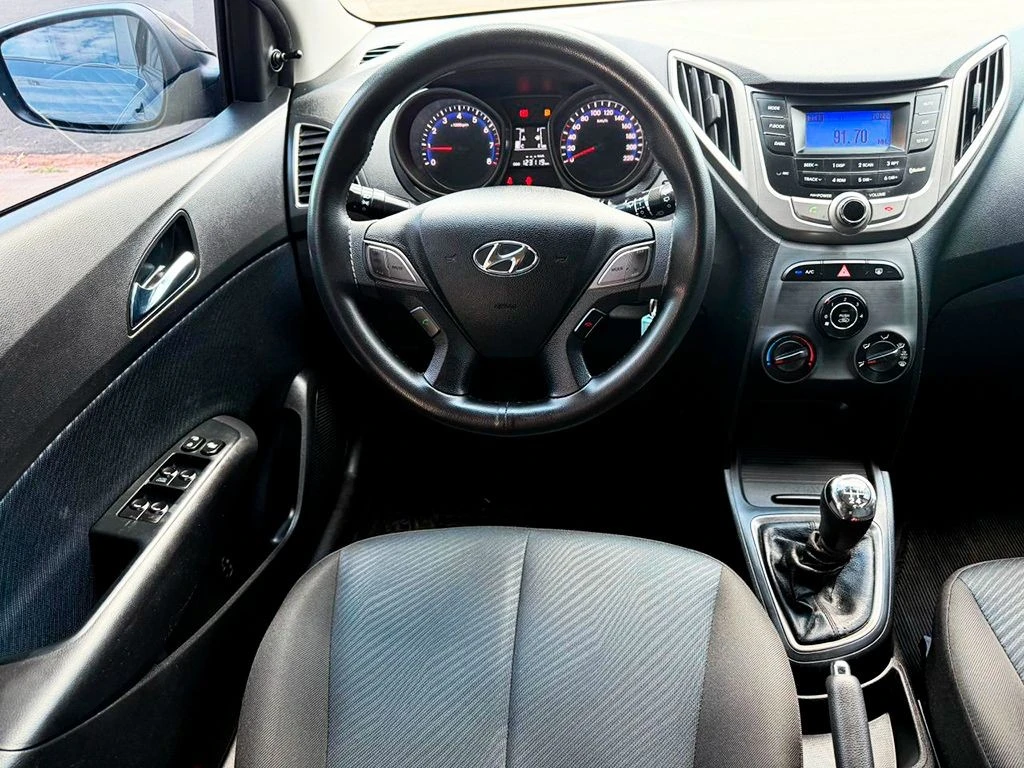 HYUNDAI HB20