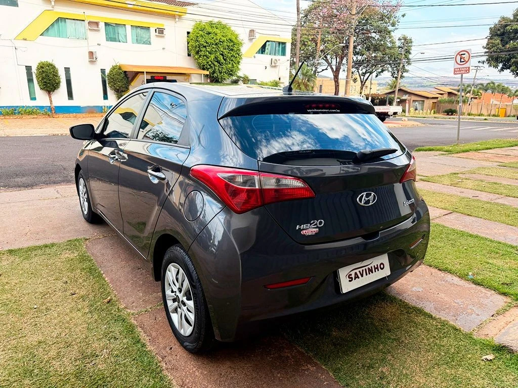 HYUNDAI HB20