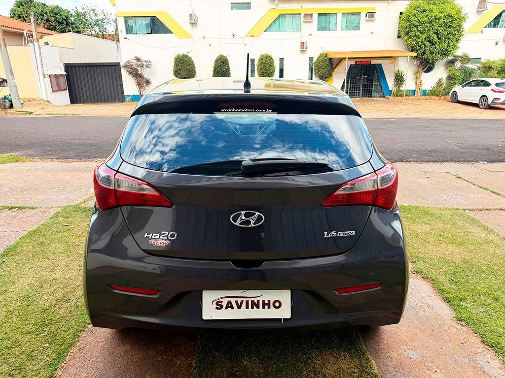 HYUNDAI HB20